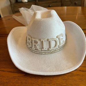 White Bride cowgirl hat with veil